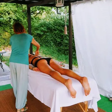 Notte Rosa & Relax Pensión Fornovo di Taro